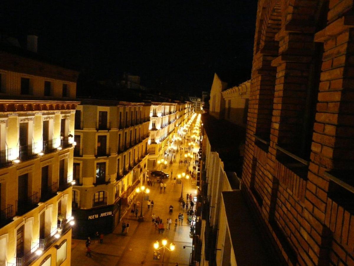 Apartamento El BALCÓN de PILAR Zaragoza Exterior foto